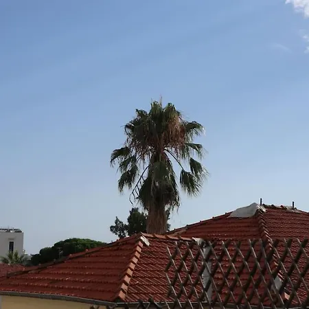 Juan Les Pins, Beautiful Renewed Apartment